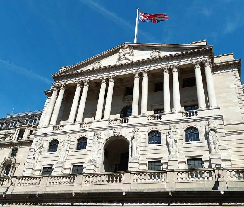 Bank of England pauses
